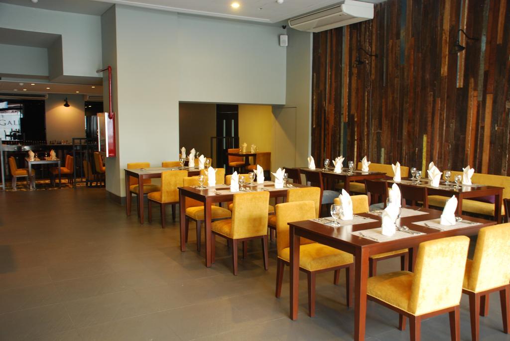 Amelie Hotel Manila Exterior foto